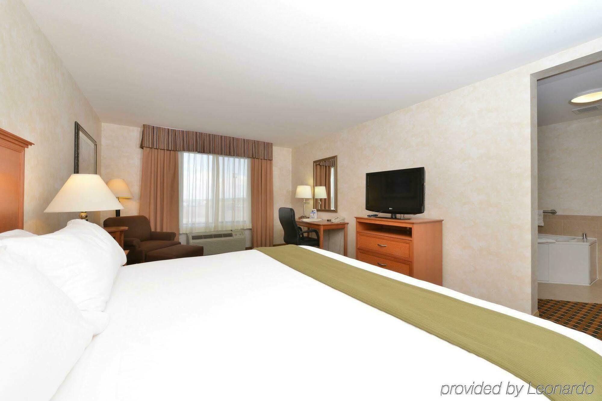 Holiday Inn Express Rawlins By Ihg Exterior foto