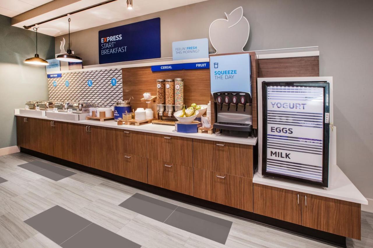 Holiday Inn Express Rawlins By Ihg Exterior foto