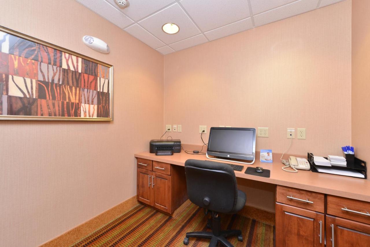 Holiday Inn Express Rawlins By Ihg Exterior foto